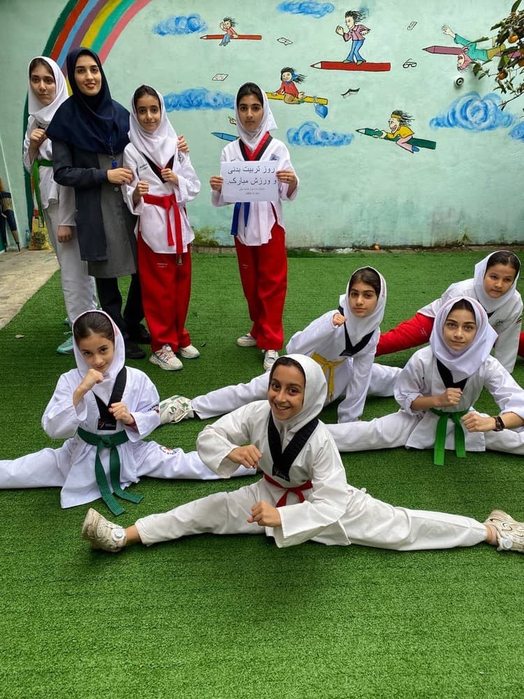 روز تربیت بدنی و ورزش